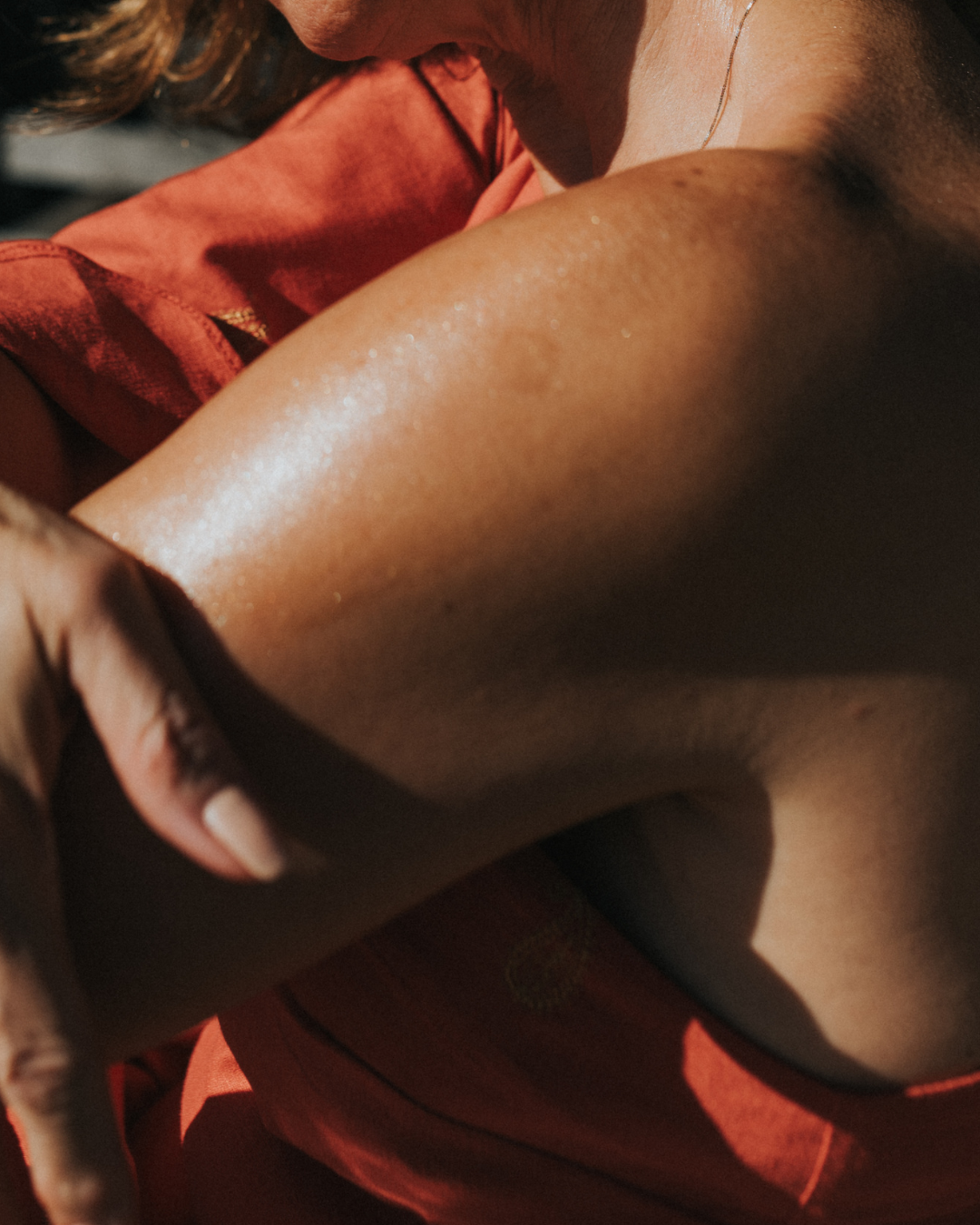 Glow & Desire: 1 Gloss & 1 Óleo